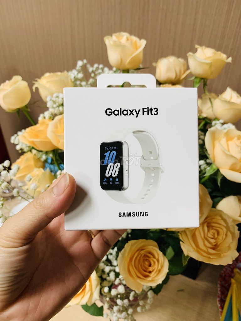 Samsung Galaxy Fit3 Trắng. Mua bán Thiết bị đeo thông minh tại Quận Đống Đa Hà Nội được đăng bởi Nguyễn Tuấn hình 1
