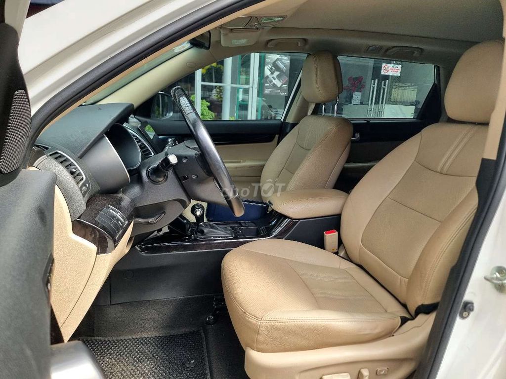 Kia Sorento Full dầu 2019, màu trắng, hỗ trợ góp.. Mua bán Ô tô tại Thành phố Thủ Đức Tp Hồ Chí Minh được đăng bởi Đức Hưng Siêu thị ô tô Thủ Đức hình 10