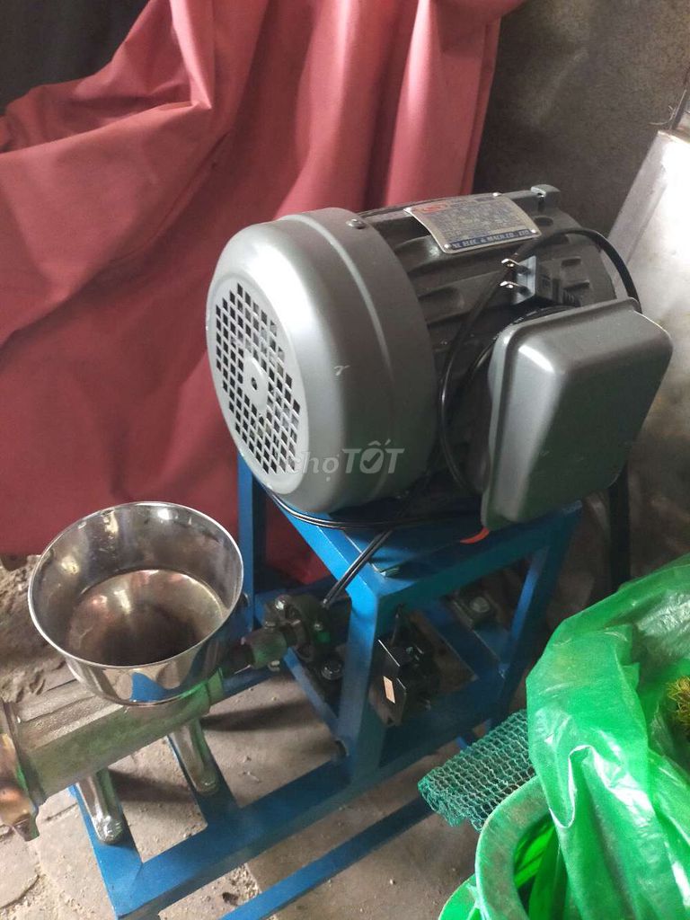 Cần thanh lý máy xay cua mới 99%