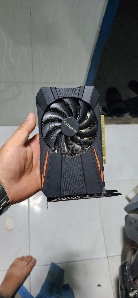 VGA gigabyte 1050 4g