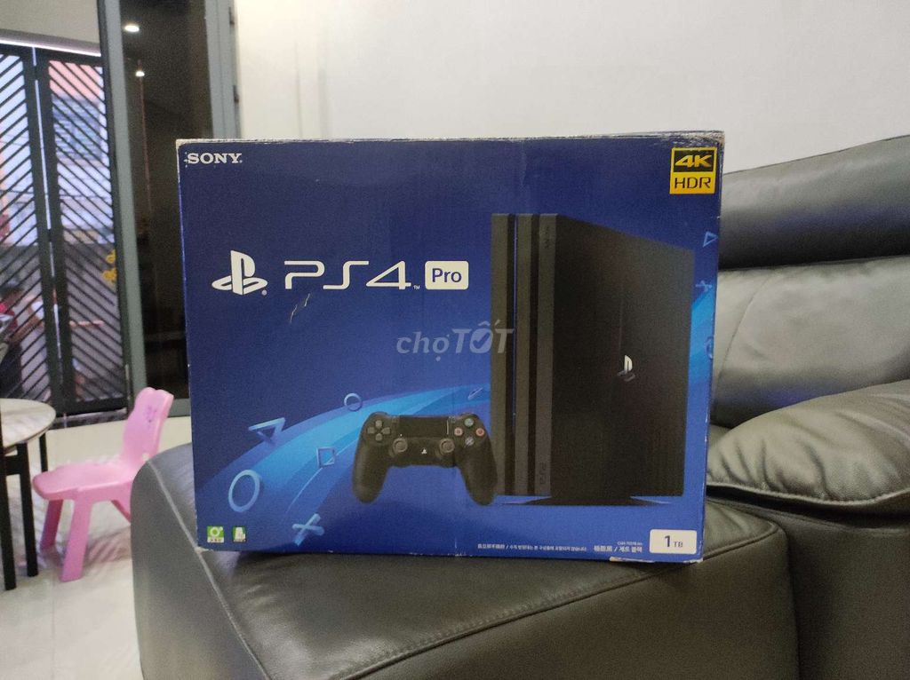 Ps4 pro hắc 9.0 like new full box