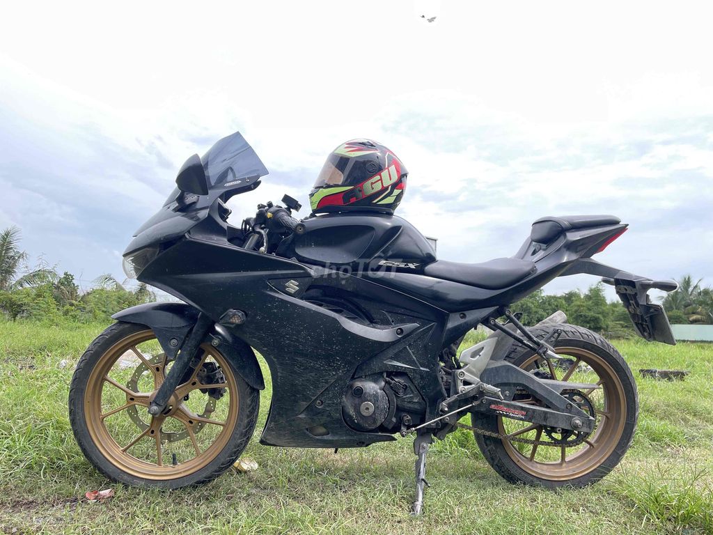 Suzuki GSX R150 mới làm máy. Mua bán Xe máy tại Huyện Bình Chánh Tp Hồ Chí Minh được đăng bởi Huỳnh Quốc Thiên hình 1