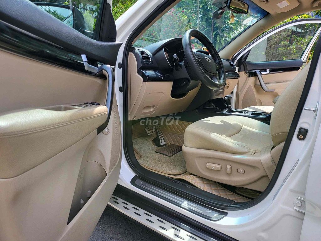 Kia Sorento đk lần đầu t8.2017 máy xăng . Mới 98%. Mua bán Ô tô tại Quận 10 Tp Hồ Chí Minh được đăng bởi Quỳnh Như hình 6