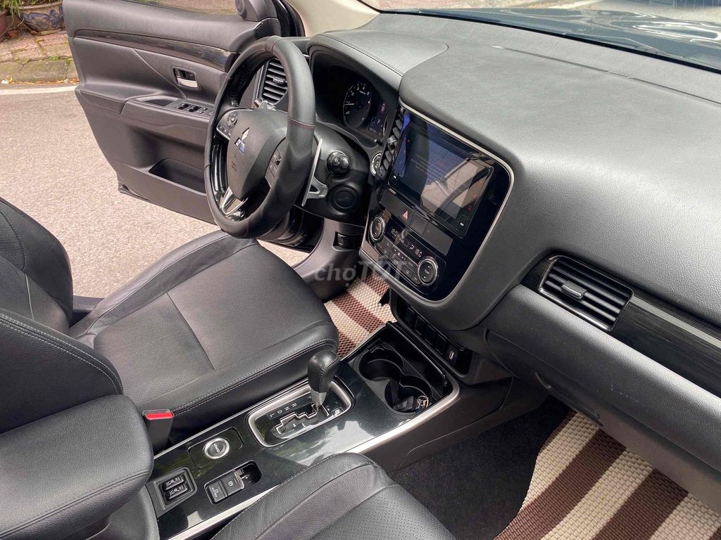 Missu OUTLANDER PREMIUM 2.4,4x4 Black Edition. Mua bán Ô tô tại Quận Long Biên Hà Nội được đăng bởi DUONGMINH AUTO  hình 9