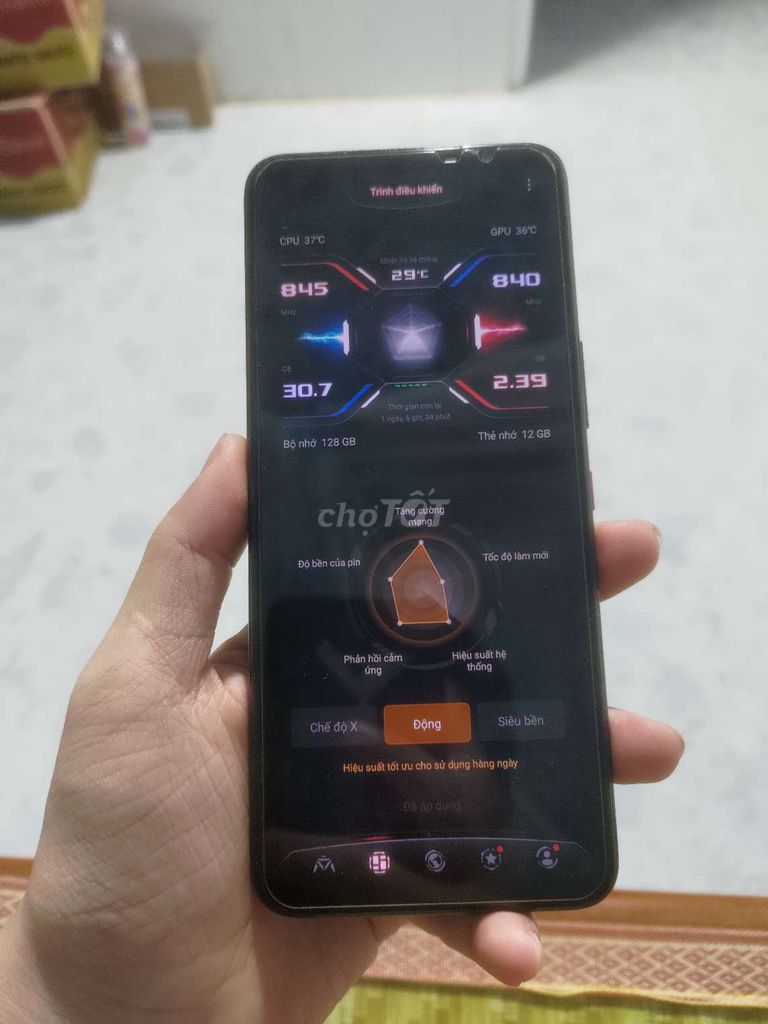 ROG Phone 5 128GB Đen Bể lưng. Mua bán Điện thoại tại Quận 6 Tp Hồ Chí Minh được đăng bởi Tuan Canh hình 1