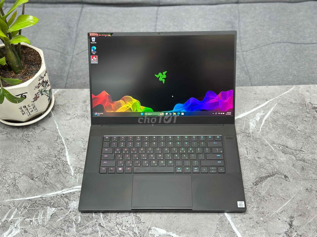 RAZER BLADE I7 10875H RAM 16G RTX 2080Super 300Hz