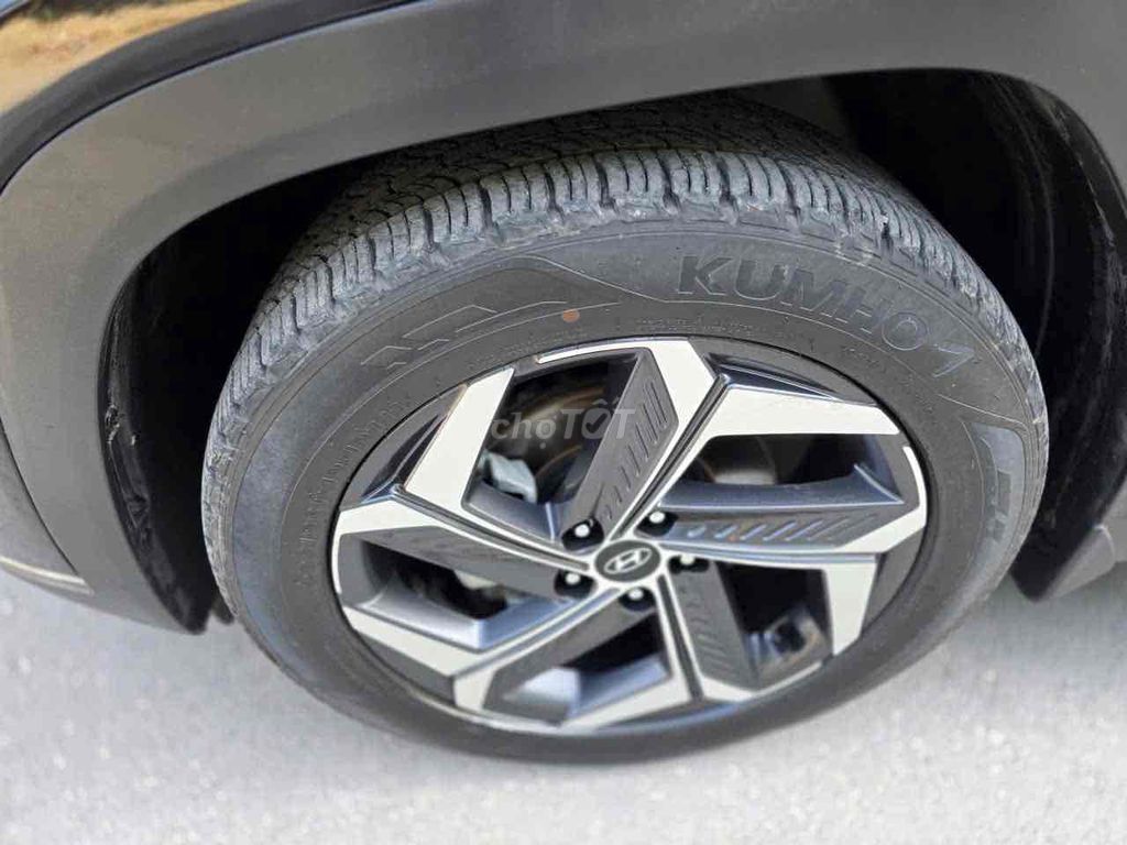 Hyundai Tucson 2022 1.6T Xăng Turbo - Hỗ trợ Bank. Mua bán Ô tô tại Quận Nam Từ Liêm Hà Nội được đăng bởi Trần Đức Quân hình 14