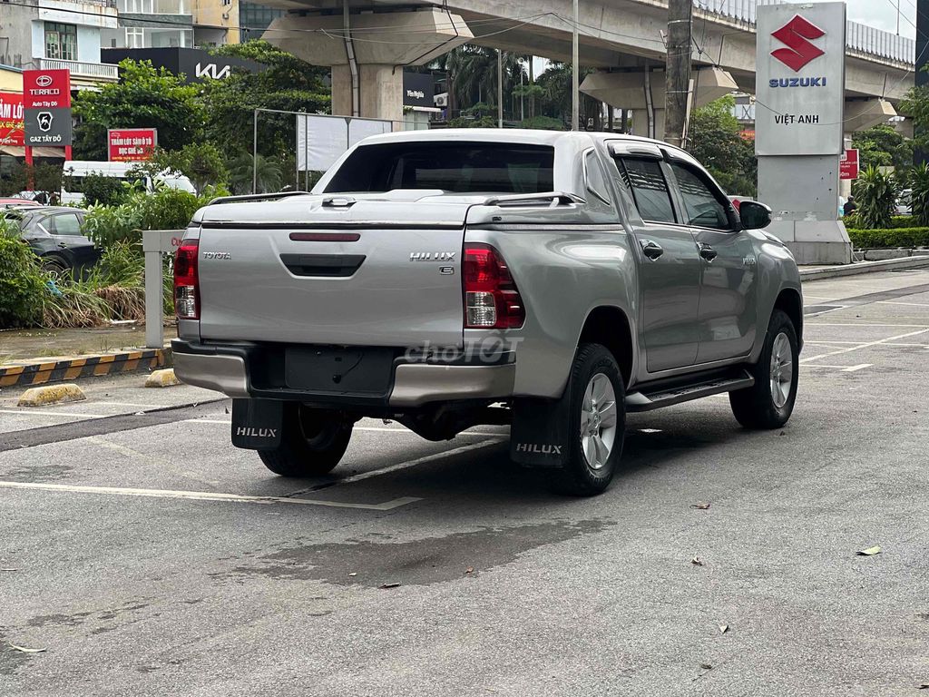 Toyota Hilux 2019 2.4E 4x2 MT - 180000 km. Mua bán Ô tô tại Quận Hà Đông Hà Nội được đăng bởi Đỗ Tiên  hình 5