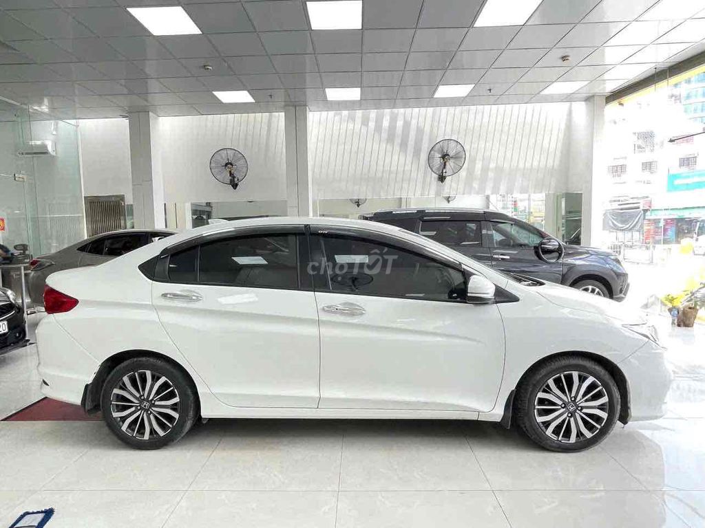 Honda City 2018 1.5 TOP - xe gia đình zin 100%