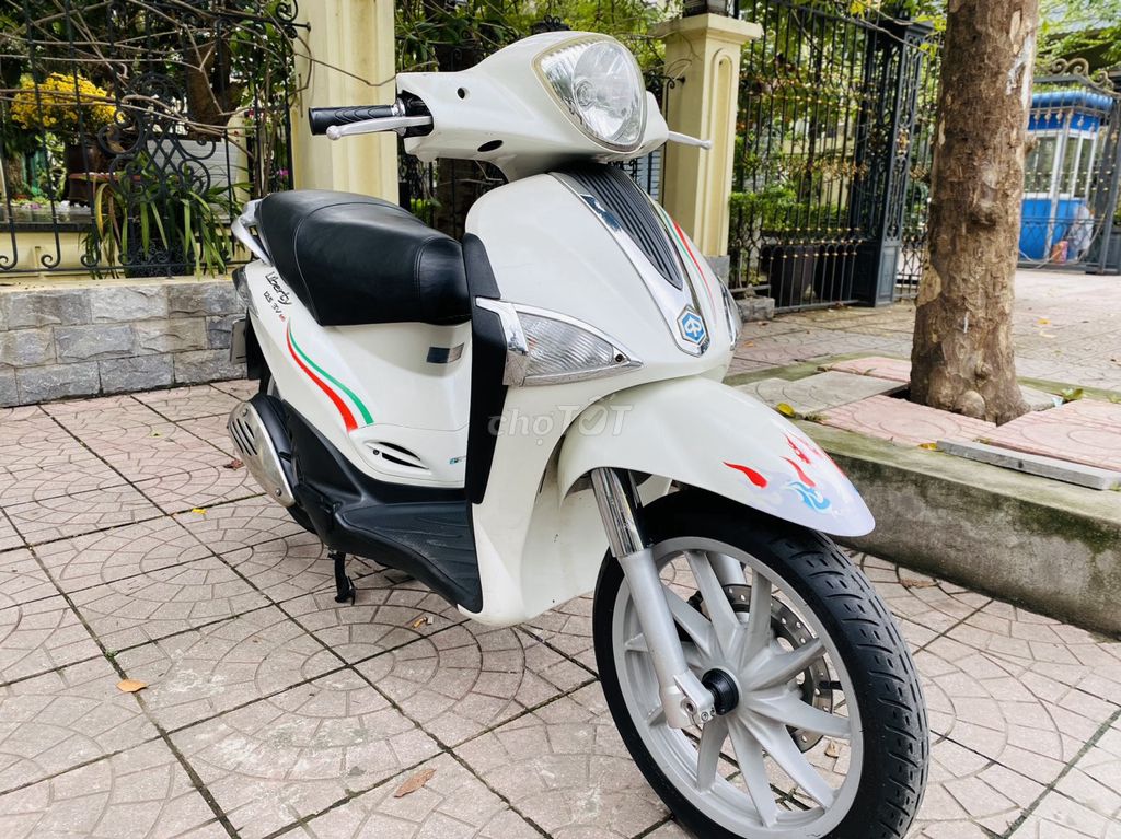 Piaggio Liberty 125 3VIE TRẮNG  Máy Zin Chất. Mua bán Xe máy tại Quận Nam Từ Liêm Hà Nội được đăng bởi THANH BÌNH hình 1