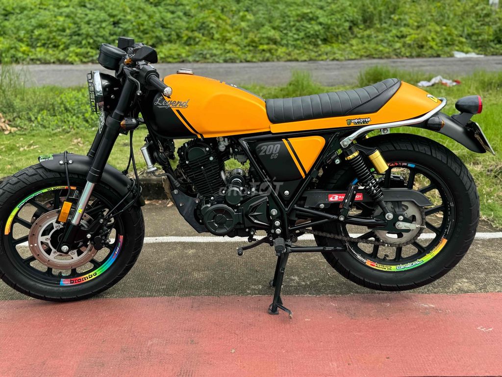 GPX -legend 200 màu vàng đen chạy 1 ngàn mới 99%. Mua bán Xe máy tại Quận Sơn Trà Đà Nẵng được đăng bởi Minh Dũng bán trả góp 136 vân đồn  hình 6