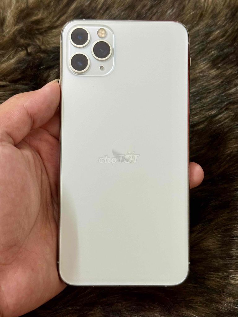 iPhone 11 Pro Max 256GB Bạc zin 100%. Mua bán Điện thoại tại Quận Long Biên Hà Nội được đăng bởi khoi dang minh hình 1
