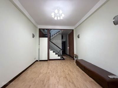 Townhouse 50 m² · 3 bed · Phố Hoàng Cầu