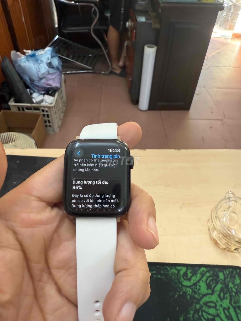 appe series 4 /44mm gps dùng sim máy chính hãng. Mua bán Thiết bị đeo thông minh tại Quận Hai Bà Trưng Hà Nội được đăng bởi lê đức long  hình 2