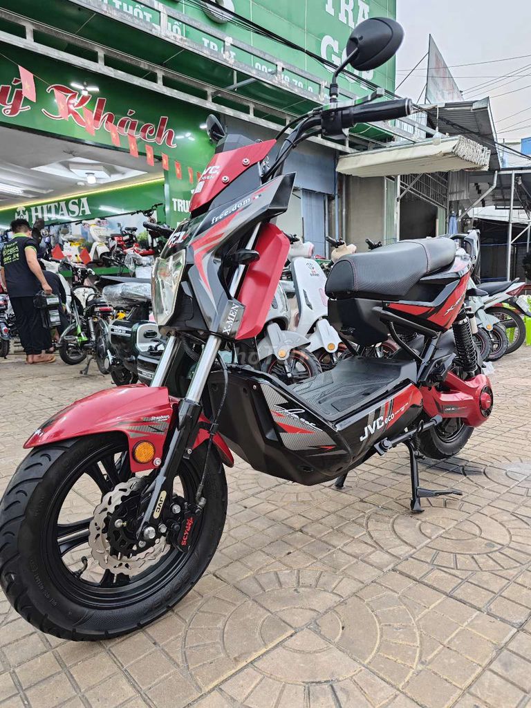 Xe máy điện JVC X-Men Đỏ đen Đã sử dụng. Mua bán Xe điện tại Quận Thốt Nốt Cần Thơ được đăng bởi Xe điện Pega Cần Thơ hình 2