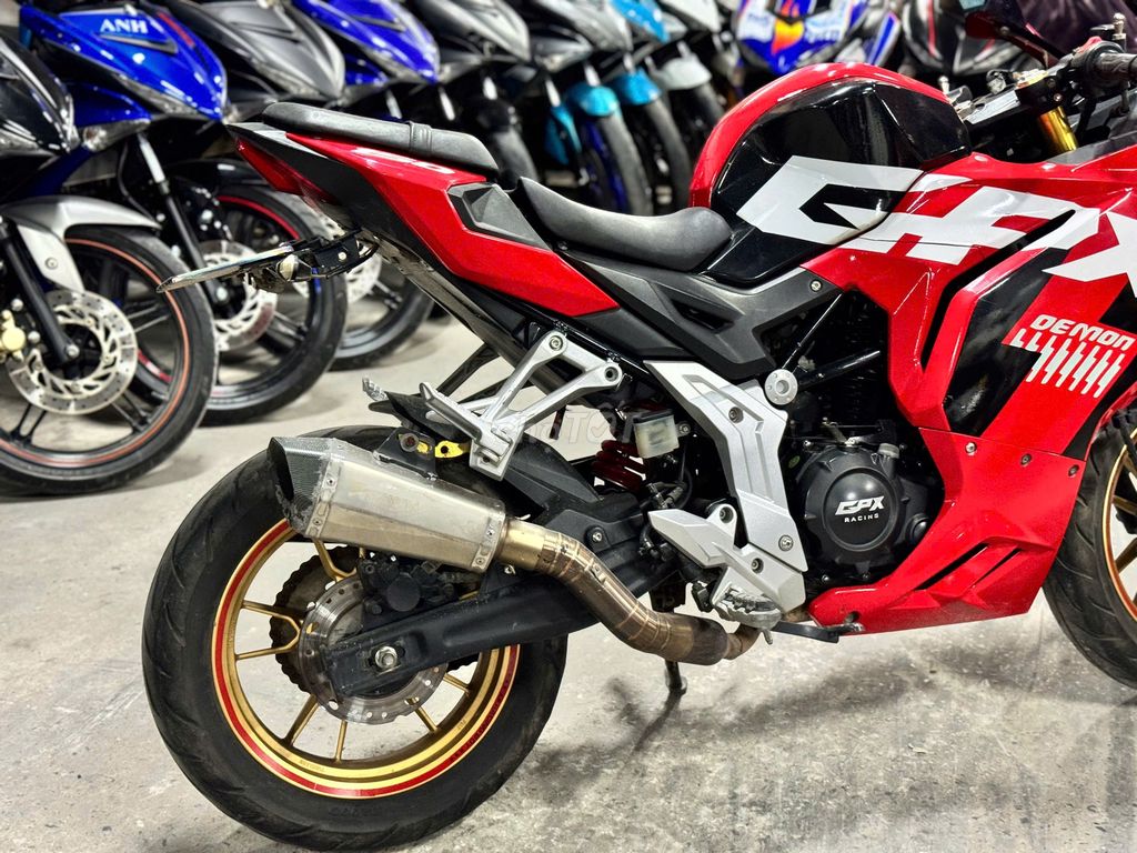 XE MÁYTHANH TÙNG_GPX DEMON 150GR ĐỎ MÁY ZIN ĐỘ BÔ. Mua bán Xe máy tại Quận Nam Từ Liêm Hà Nội được đăng bởi THANH TÙNG hình 5