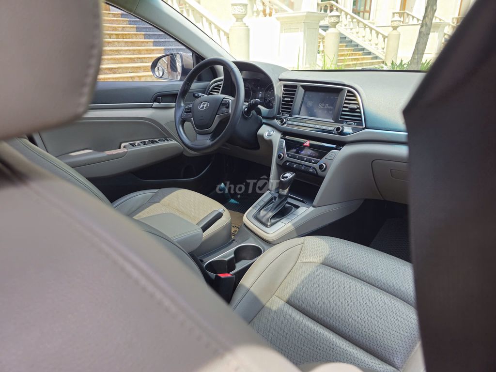 Hyundai Elantra 2017 1.6 AT - 80000 km. Mua bán Ô tô tại Thành phố Thủ Đức Tp Hồ Chí Minh được đăng bởi Phạm Thị Xuân Mai hình 5