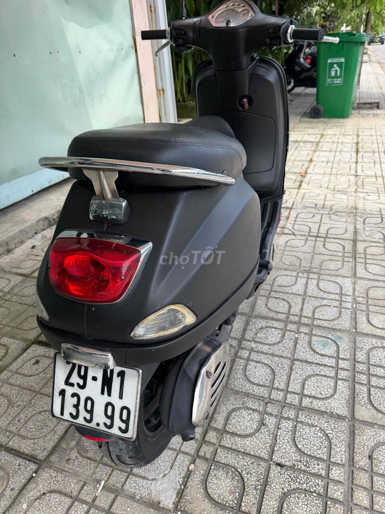 Пьяджо Веспа 125-й 2011 Автобус Ханой 29N1-139.99