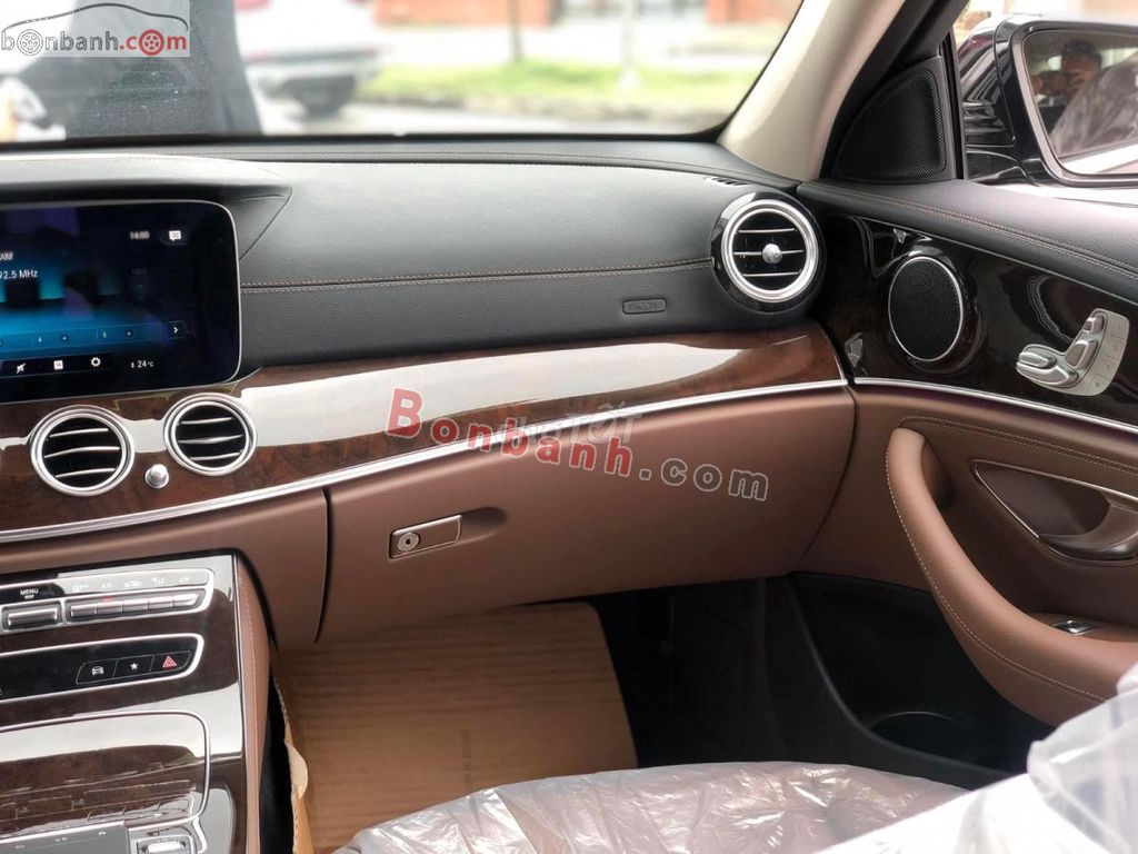 Xe Mercedes Benz E class E200 Exclusive 2025. Mua bán Ô tô tại Quận Đống Đa Hà Nội được đăng bởi Nguyễn Văn Hải hình 2
