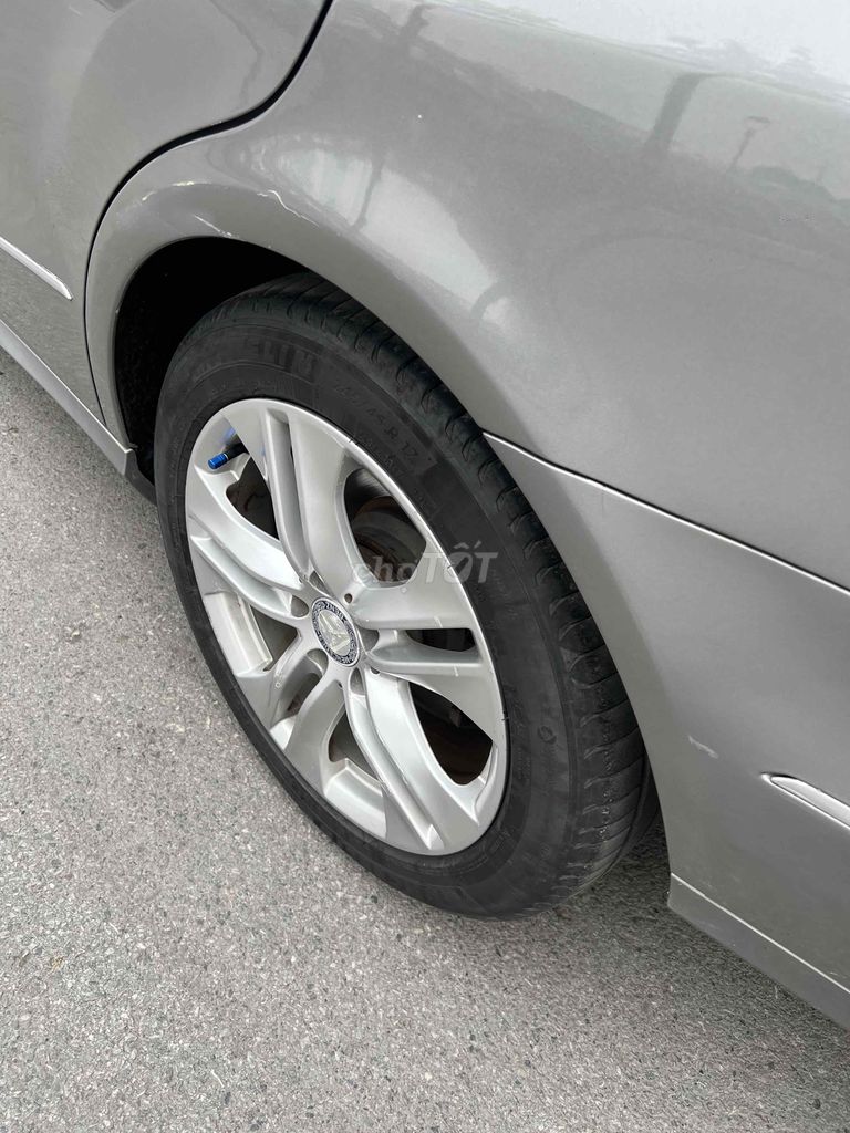 Mercedes Benz E Class 2010 E250 - 150000 km. Mua bán Ô tô tại Quận Hoàng Mai Hà Nội được đăng bởi Trí Nhân hình 7