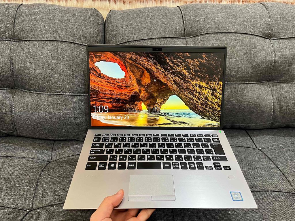 Sony Vaio Pro PK Bạc i5gen8/8GB/256GB. Mua bán Laptop tại Thành phố Biên Hòa Đồng Nai được đăng bởi Laptop Nhật hình 1