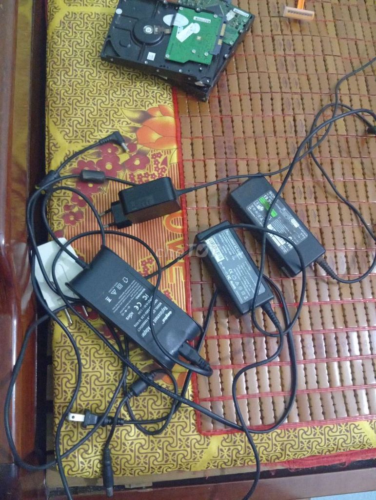 Sạc laptop Superpower Đen 19V. Mua bán Phụ kiện (Màn hình, Chuột...) tại Huyện Xuyên Mộc Bà Rịa - Vũng Tàu được đăng bởi Tran quoc vu hình 1