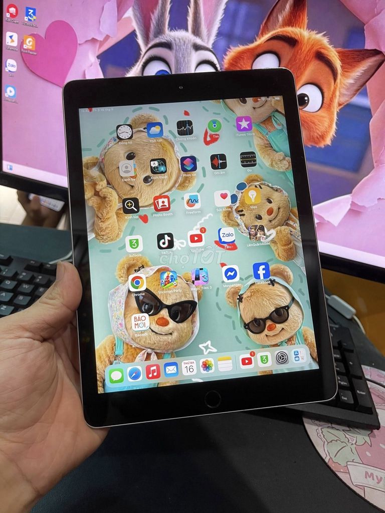 Apple iPad Gen 6 Wifi + 4G 32GB Xám. Mua bán Máy tính bảng tại Quận 1 Tp Hồ Chí Minh được đăng bởi Hội Đồ Điện Tử hình 1