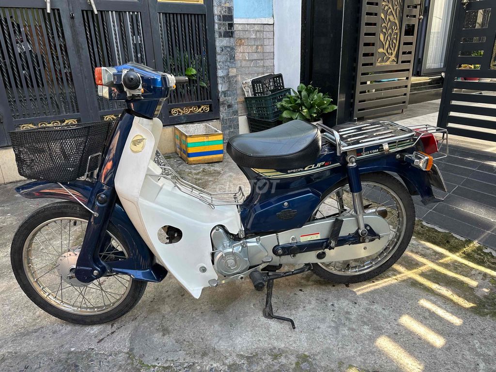 cúp 50cc đèn vuông dk 2022 ko cần bằng lái. Mua bán Xe máy tại Quận Bình Thạnh Tp Hồ Chí Minh được đăng bởi long pham xuân hình 1