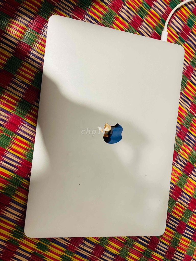 Apple MacBook Air 2019 còn dùng tốt. Mua bán Laptop tại Huyện Cái Nước Cà Mau được đăng bởi tuấn anh workshop chuyên đồ bãi hình 1