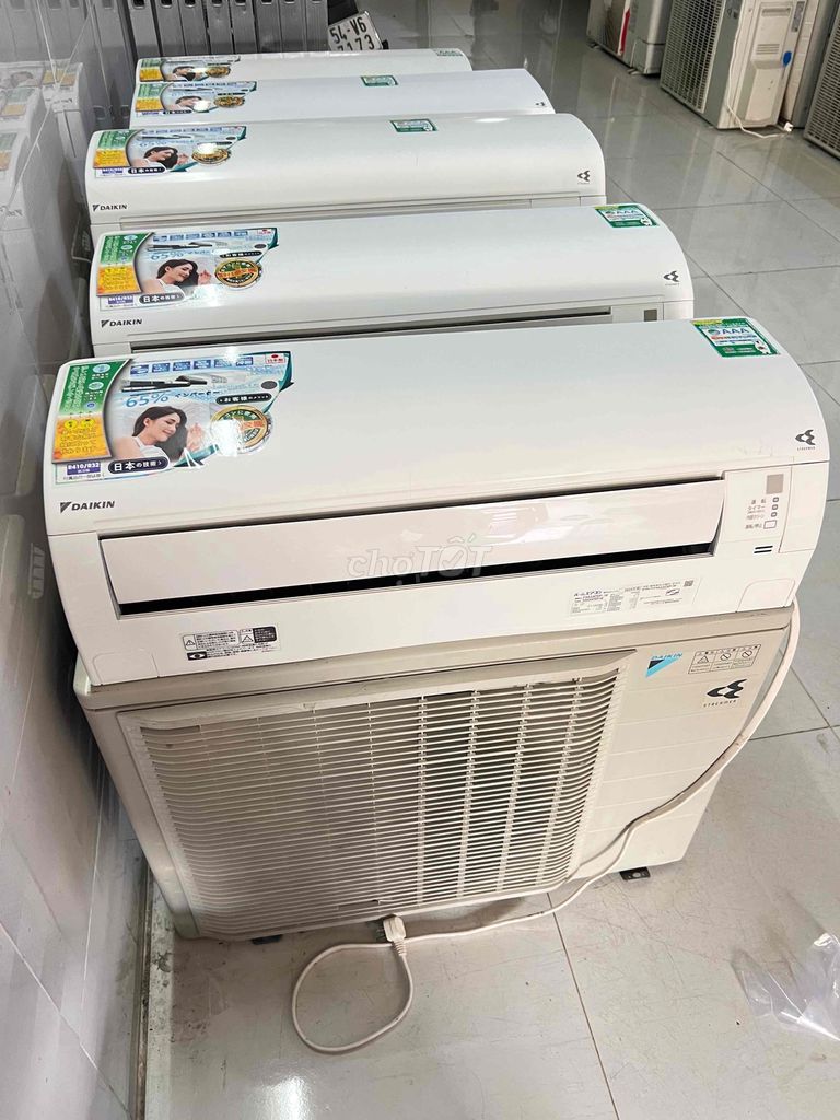 Daikin 2hp XS40 inverter streamer -ion 99% 2023