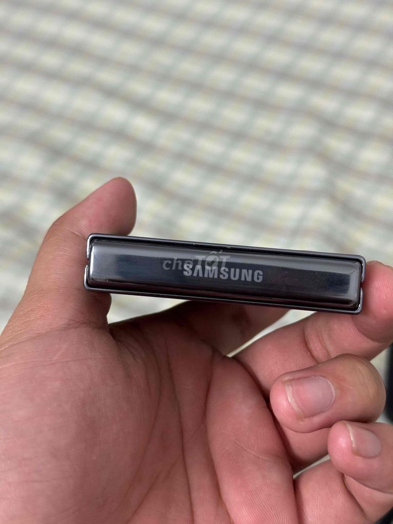 Samsung ZFlip5 256GB Xám. Mua bán Điện thoại tại Quận Nam Từ Liêm Hà Nội được đăng bởi Trần Văn An hình 1