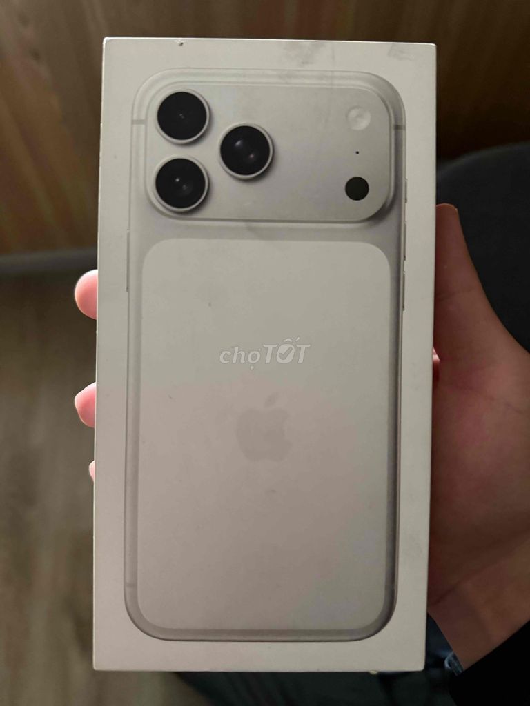 Apple 17 Pro Max Trắng. Mua bán Điện thoại tại Huyện Đơn Dương Lâm Đồng được đăng bởi Le Anh Khoa hình 1