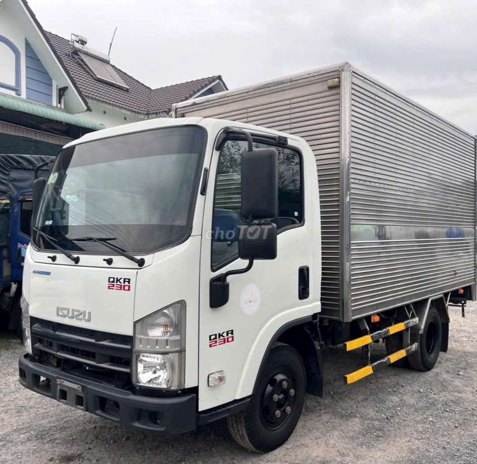 Bán gấp isuzu 2.3 tấn đời 2022 thùng kín 3m6. Mua bán Xe tải, xe ben tại Thành phố Thuận An Bình Dương được đăng bởi Hồ Xe Tải hình 2