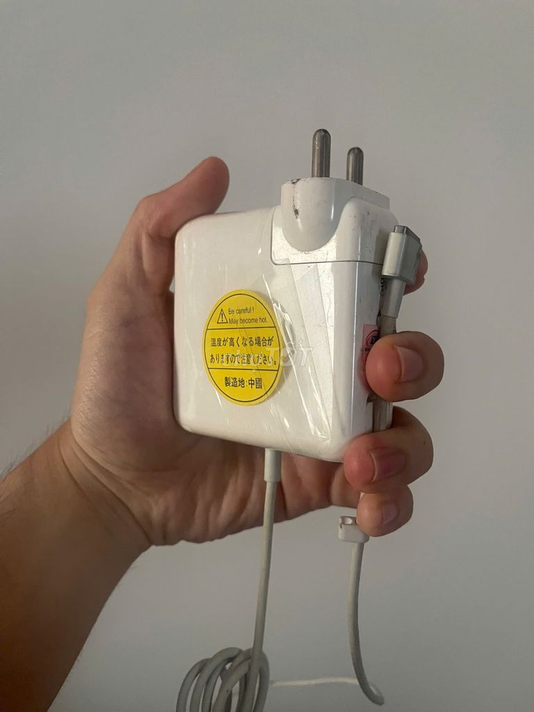 Sạc Macbook Magsafe. Mua bán Phụ kiện (Màn hình, Chuột...) tại Quận 11 Tp Hồ Chí Minh được đăng bởi Long Le hình 1