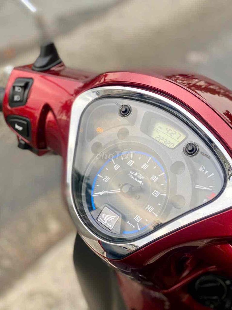 Honda SH Mode 2019 ABS Đỏ 22000 km. Mua bán Xe máy tại Quận Ninh Kiều Cần Thơ được đăng bởi CHXM Tân Liên Hưng 2 hình 4