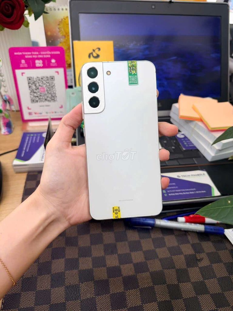 Samsung Galaxy S22 Plus 8GB/256GB Trắng. Mua bán Điện thoại tại Quận 1 Tp Hồ Chí Minh được đăng bởi Minh phương hình 1