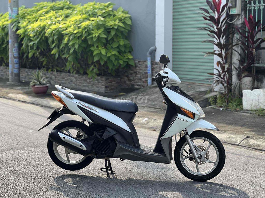 🌈Xe Honda Click 2010 màu trắng đen mới  len ken 95. Mua bán Xe máy tại Thành phố Thủ Đức Tp Hồ Chí Minh được đăng bởi Nguyễn Thanh Bình hình 4