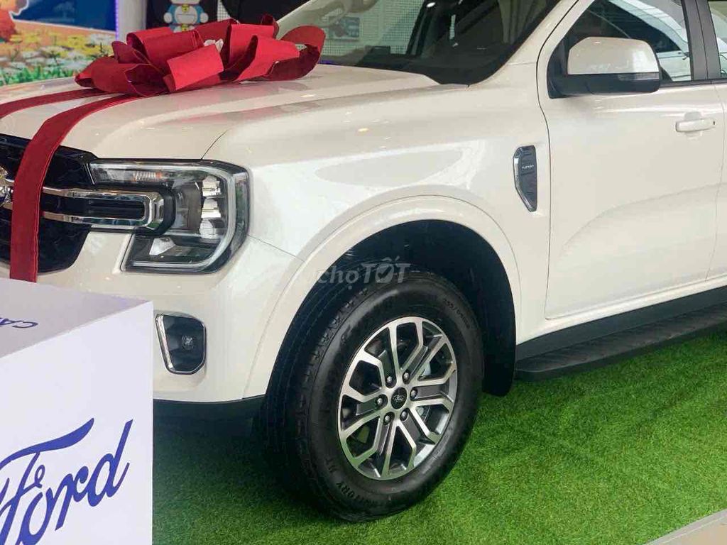 2025 Everest AB Trắng xe sẵn Bank 80%, lãi 7,5%. Mua bán Ô tô tại Thành phố Thủ Đức Tp Hồ Chí Minh được đăng bởi FORD THỦ ĐỨC TRẦN THẮNG  hình 2