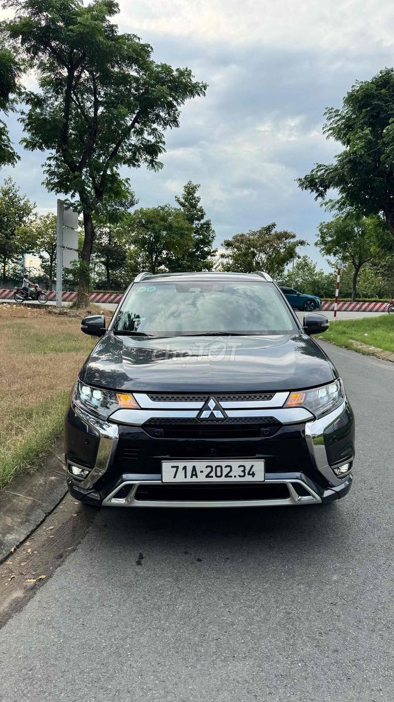 Mitsubishi Outlander 2024 Premium 2.0 CVT - 18000. Mua bán Ô tô tại Thị xã Cai Lậy Tiền Giang được đăng bởi TUÂN hình 1