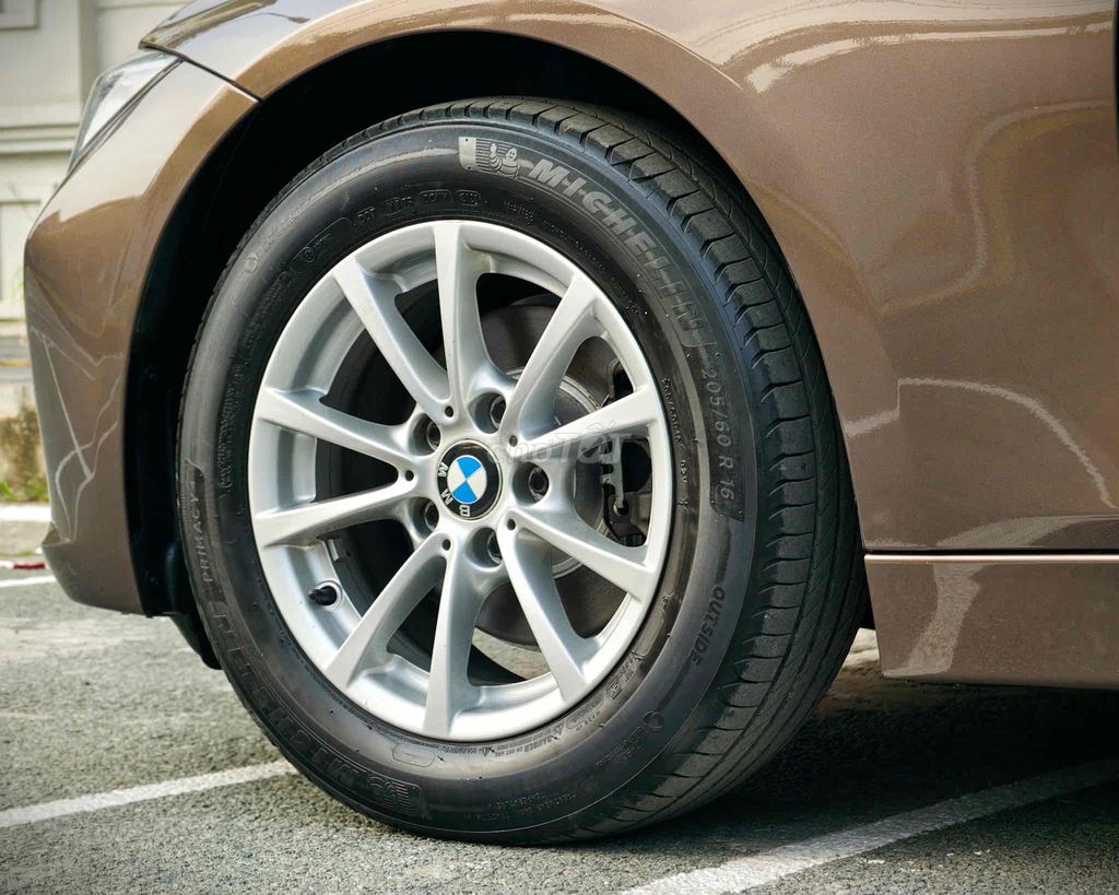 BMW 320i 2014 mới đi 74.000 KM. Xe zin CỰC NGON.. Mua bán Ô tô tại Quận Tân Phú Tp Hồ Chí Minh được đăng bởi Nhật Tân hình 5