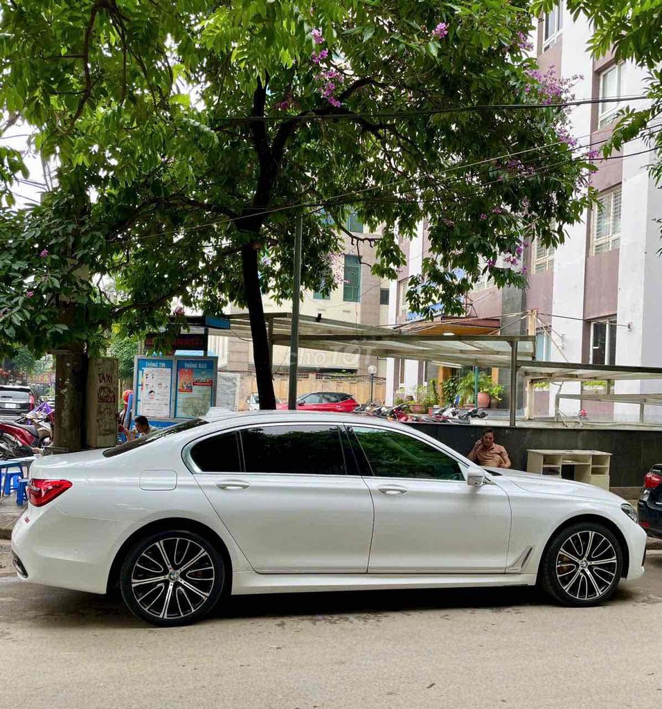 BMW 7 Series 2***00 km. Mua bán Ô tô tại Quận Thanh Xuân Hà Nội được đăng bởi Tuấn Nguyễn hình 1