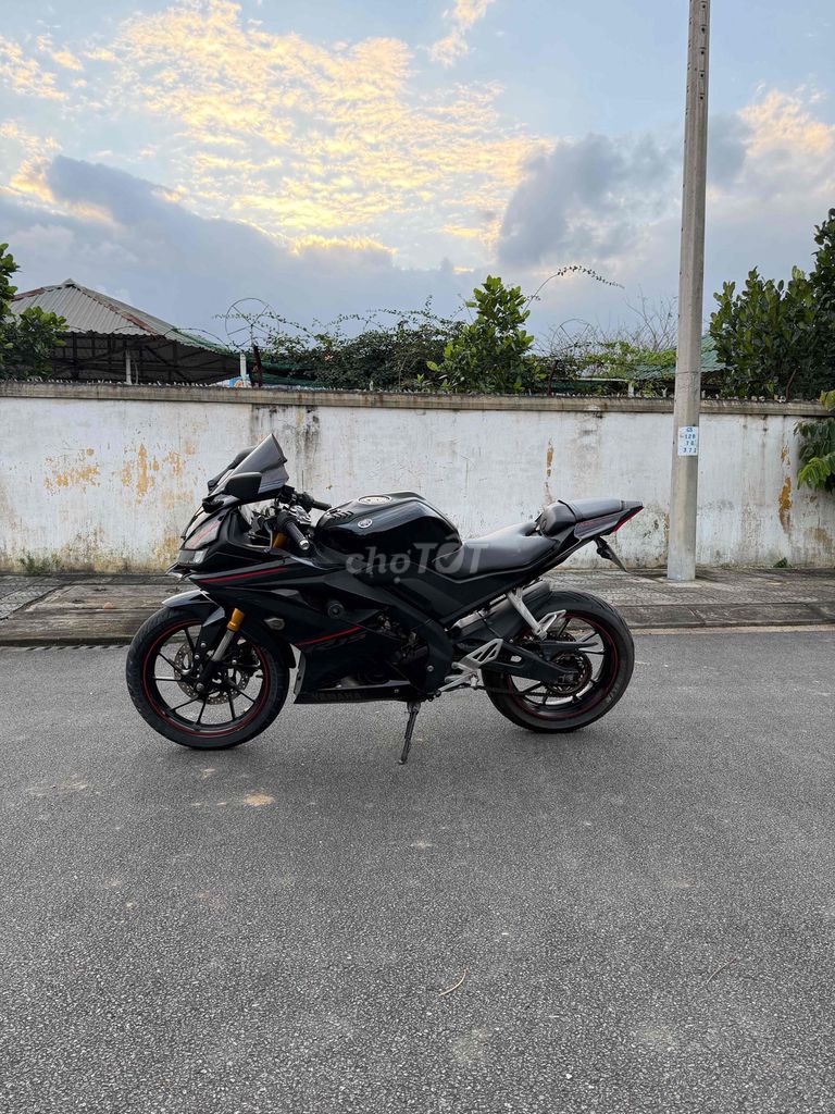 Yamaha R15 V3 màu Đen. Mua bán Xe máy tại Quận Thanh Khê Đà Nẵng được đăng bởi Ku Tý hình 3
