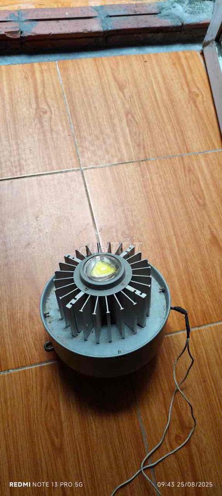 Đèn led công suất lớn dành cho nhà xưởng 220v. Mua bán Đèn tại Quận Tây Hồ Hà Nội được đăng bởi Truong hình 1
