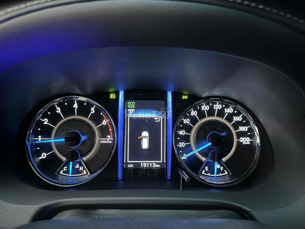 Toyota Fortuner Bạc 19.106 km. Mua bán Ô tô tại Quận Tân Bình Tp Hồ Chí Minh được đăng bởi TOYOTA LÝ THƯỜNG KIỆT hình 7