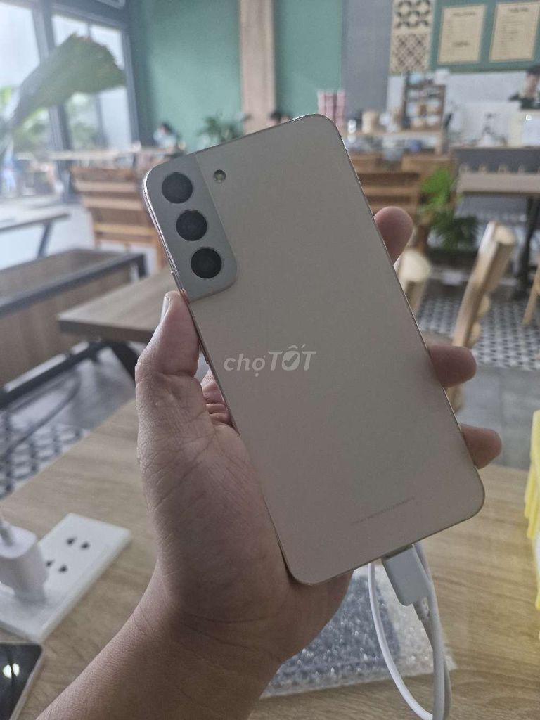 Samsung S22 Plus 8GB/256GB Vàng 99% bh 6 tháng. Mua bán Điện thoại tại Quận Ninh Kiều Cần Thơ được đăng bởi nguyễn Trần Quân hình 1