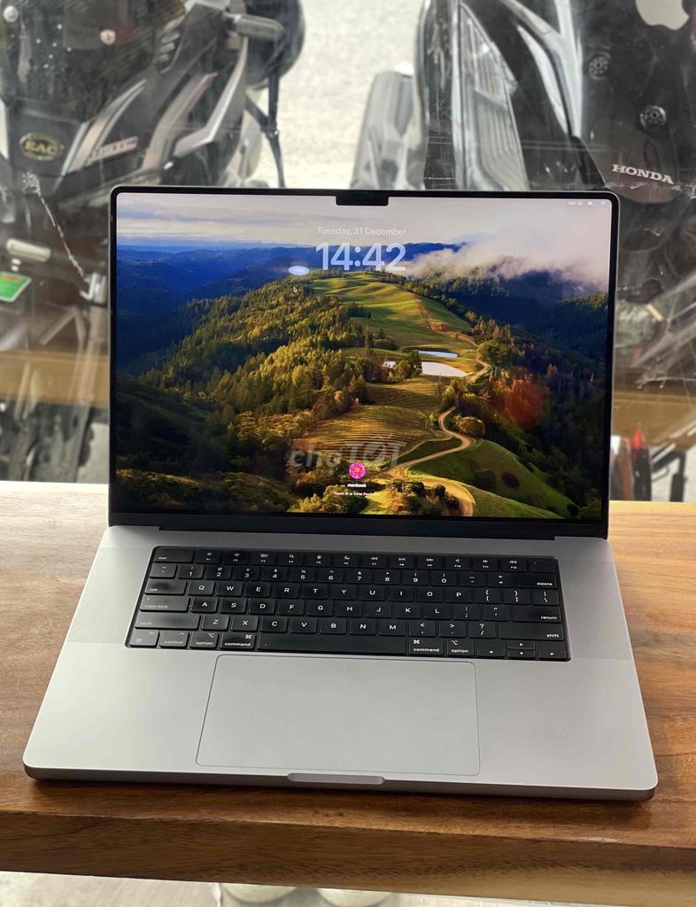 Macbook Pro 16" M1 Pro 32/512 Grey 99% Còn BH