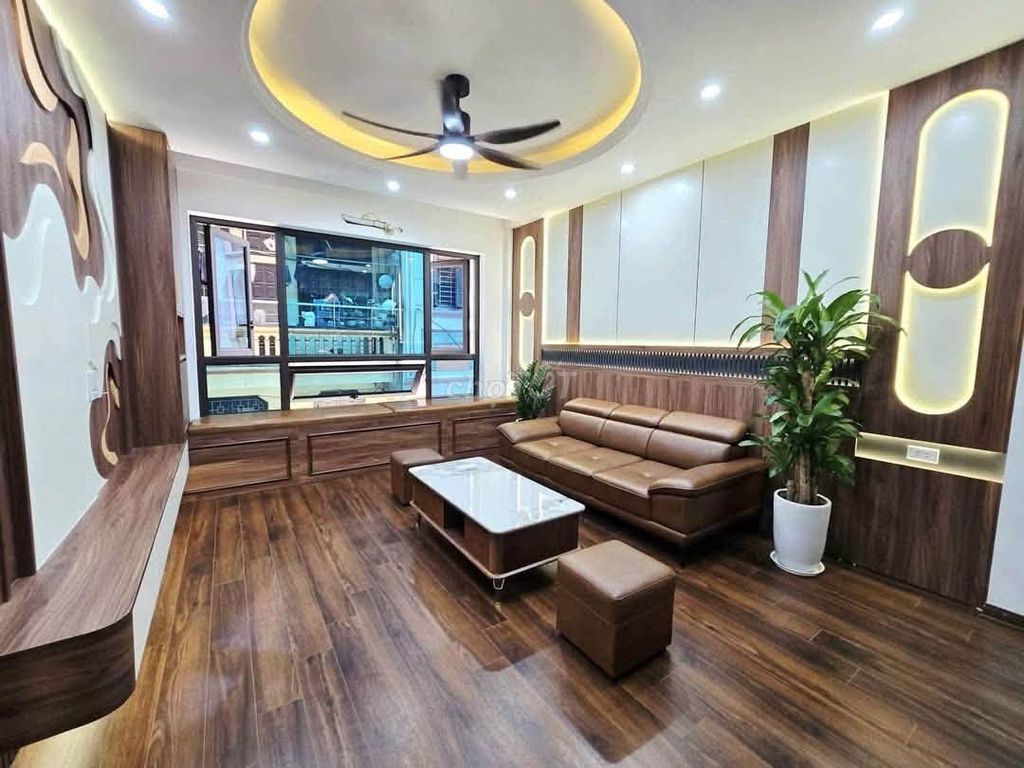 Продам 7-этажный дом с лифтом, избегание автомобилей, 34 м2, 16,5 млрд