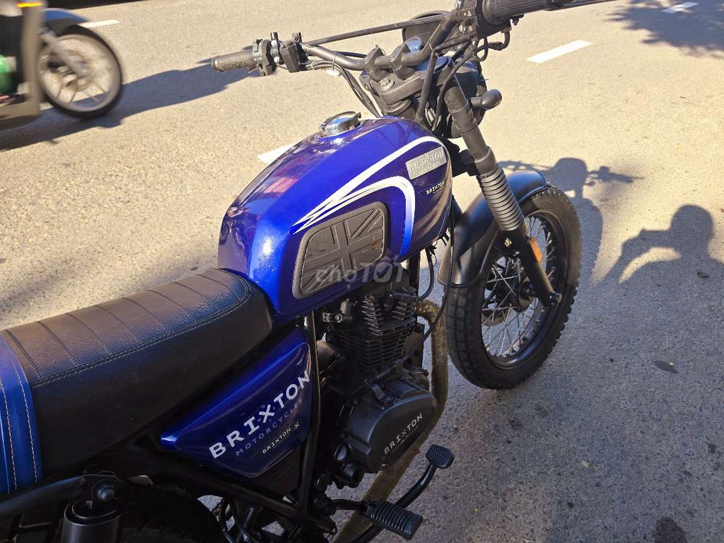 Brixton 150cc Bản scambler cực đẹp.QuýMotor. Mua bán Xe máy tại Quận Thanh Khê Đà Nẵng được đăng bởi Quý Moto Cycle 21 điện biên phủ Đà Nẵng hình 7