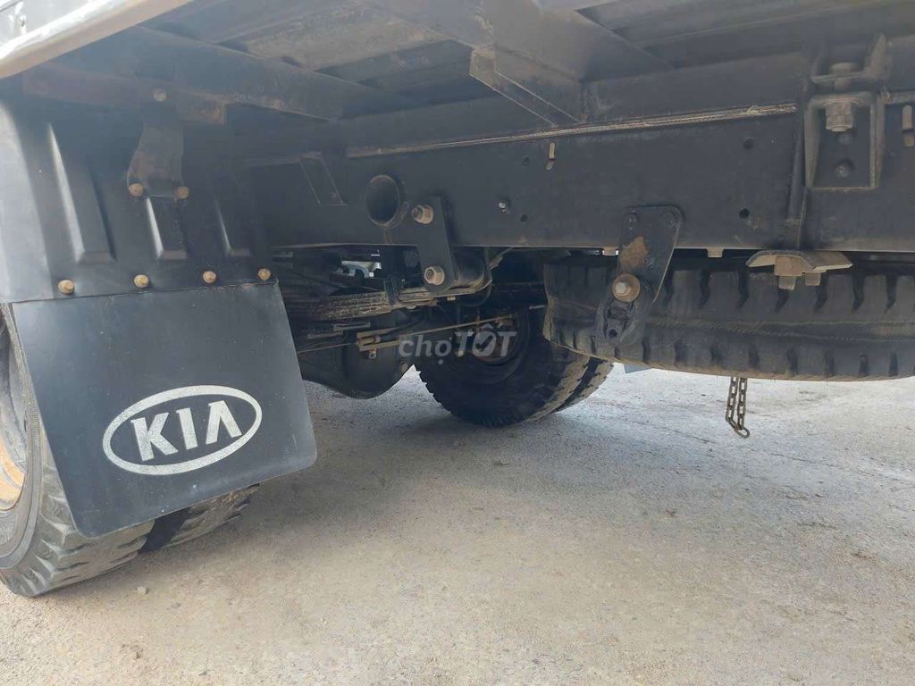 Bán gấp kia 2.4 tấn đời 2017 thùng kín 3m5. Mua bán Xe tải, xe ben tại Thành phố Thuận An Bình Dương được đăng bởi Hồ Xe Tải hình 5