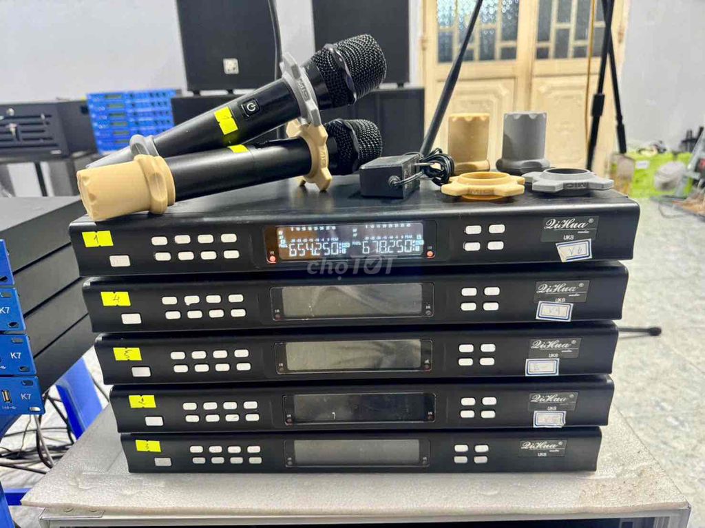 Micro hàng bãi De Hua UK8. Mua bán Tivi, Âm thanh tại Huyện Phong Điền Cần Thơ được đăng bởi Phong Vũ Audio Cần Thơ hình 1